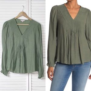 Nanette Lapore v-neck pleated blouse